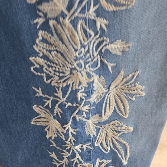 Women's Blue Embroidered Wide Leg Jeans - Picture 4 of 4
